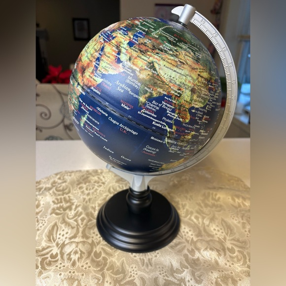 Illuminated Blue Globe with Black Base World Globe Educational Geography Globe - Picture 4 of 10